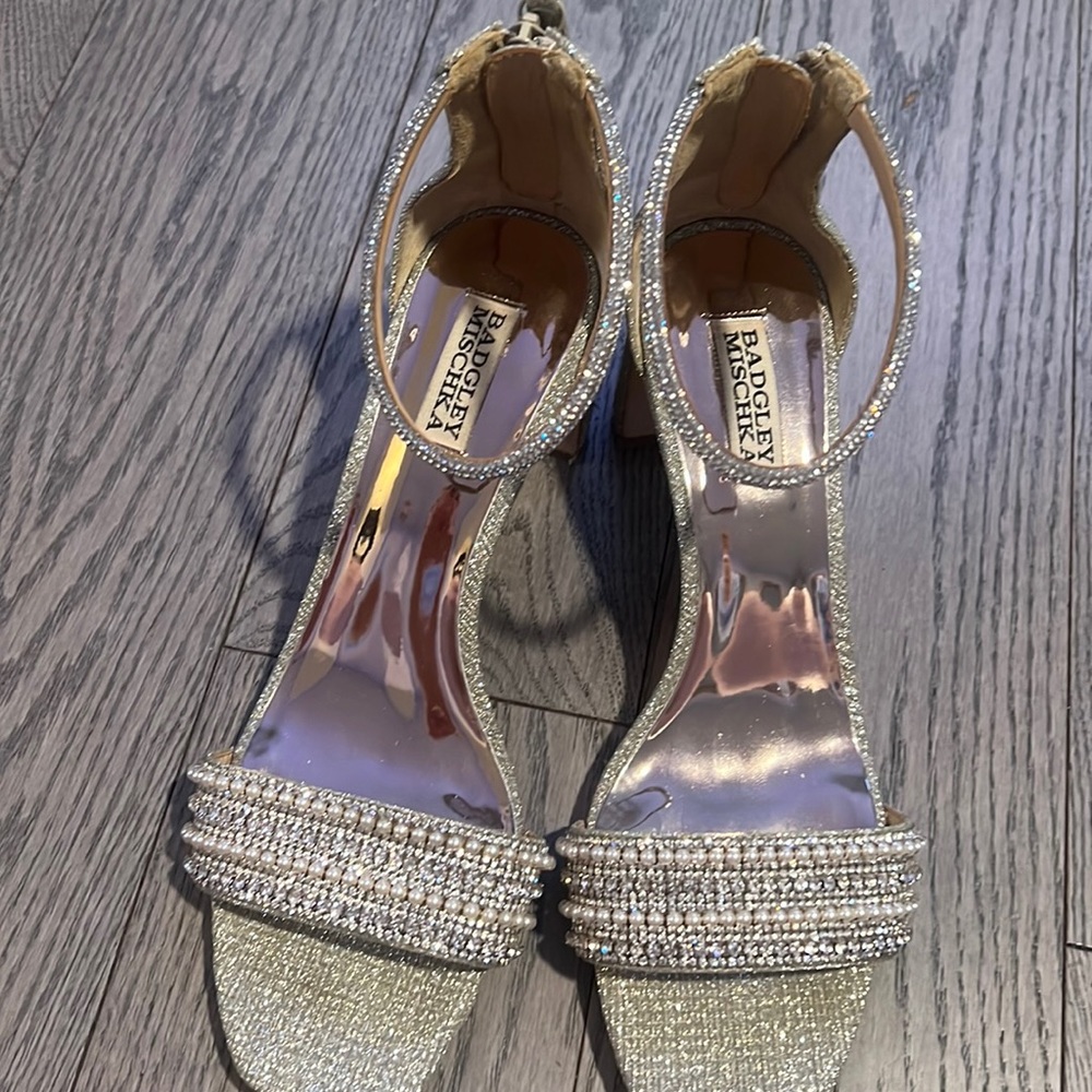 Badgley Mischka
Collection
Kameryn Ankle Strap Sandal